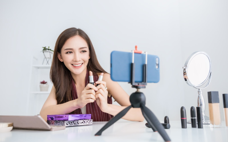 làm video youtube chủ đề review mỹ phẩm