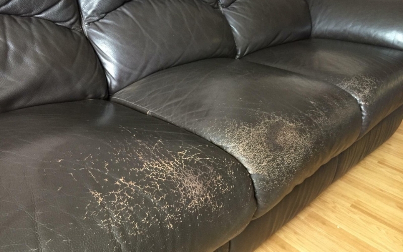 Nguyên nhân ghế sofa da bị nứt