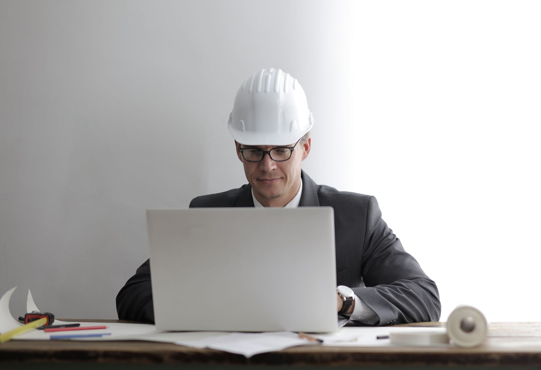 Vì Sao Doanh Nghiệp Xây Dựng Phải Đổi Nhà Thầu Phụ Giữa Chừng?